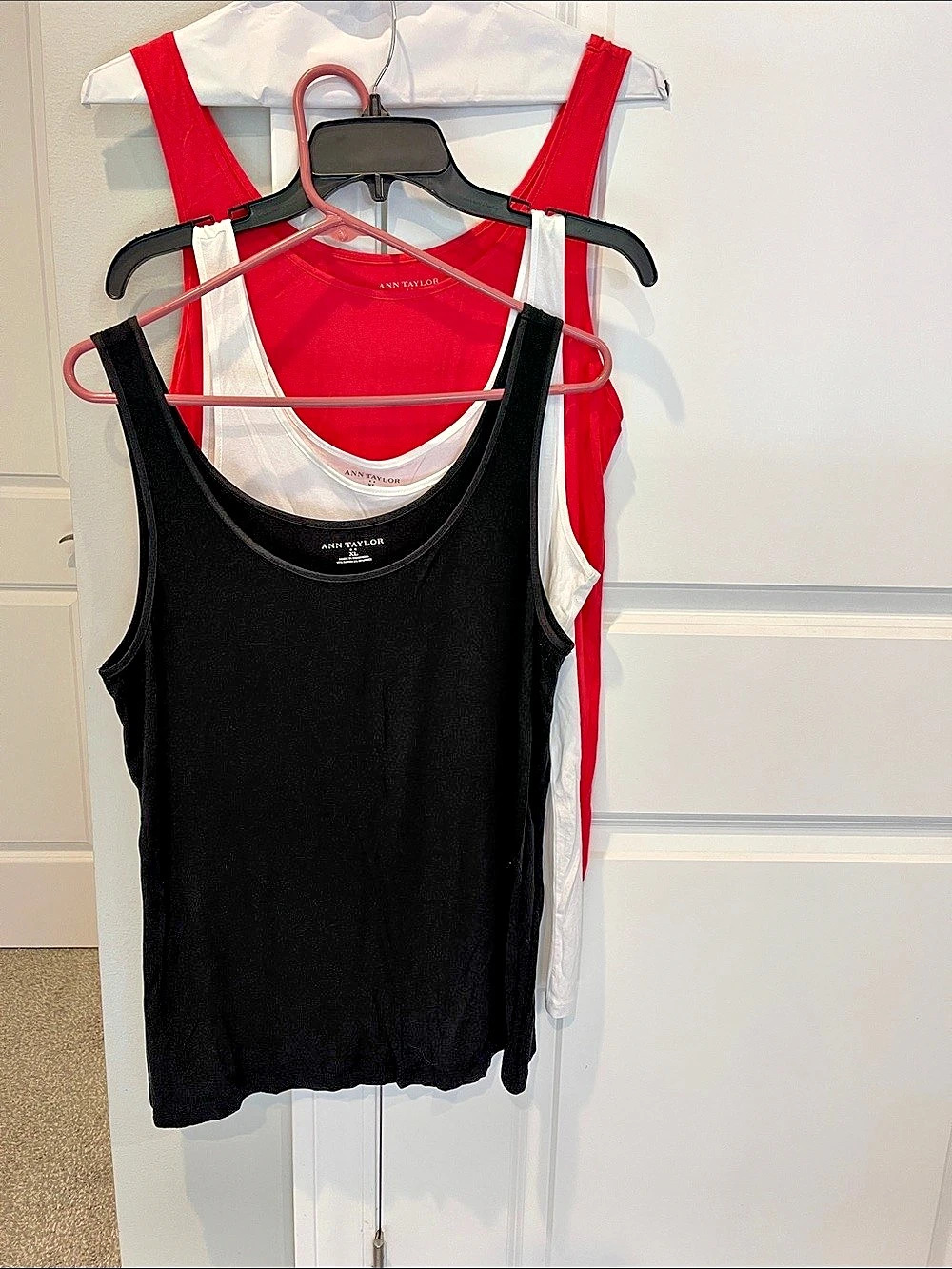 Ann Taylor Scoop Neck Tank Top Set Coral & Black & White, size XL